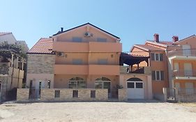 Apartments Ema